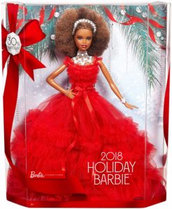 Barbie Magia delle Feste 2018 Afro Natale Holiday Capodanno 2019 colore vestito rosso collana perle bracciale argento prezzo vendita